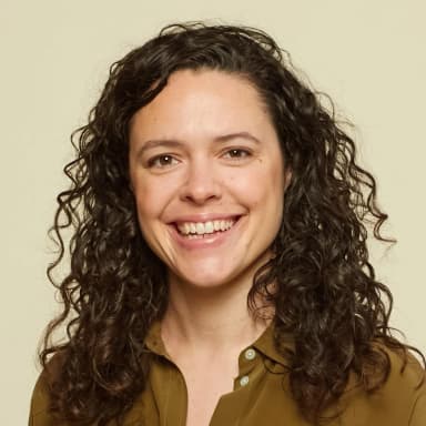 Melanie Travis